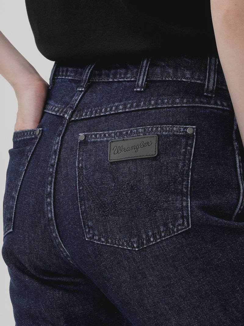 กางเกงยีนส์ผู้หญิง คอลเลคชั่น EVERYDAY WITH WRANGLER BOOTCUT FIT เอวสูง ทรงขาม้า สียีนส์เข้ม