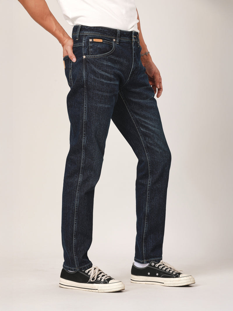 กางเกงยีนส์ผู้ชาย คอลเลคชั่น BIKER LOOK TEXAS TAPER FIT เอวกลาง ทรงตรง สียีนส์กลาง