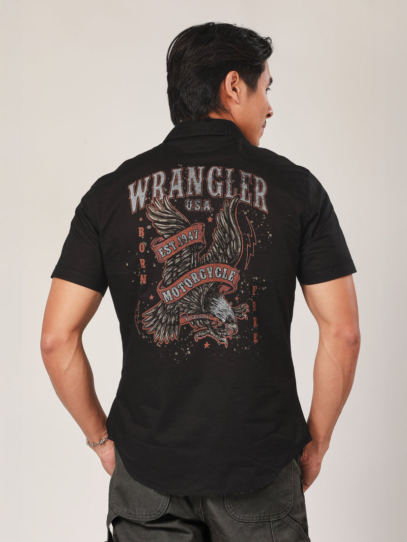 เสื้อเชิ้ตแขนสั้นผู้ชาย คอลเลคชั่น BIKER LOOK SLIM FIT สีดำ