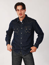เสื้อเชิ้ตแขนยาวผู้ชาย คอลเลคชั่น WRANGLER LEGENDS ทรงตรง สียีนส์เข้ม