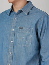 เสื้อเชิ้ตแขนยาวผู้ชาย ทรงตรง สีฟ้า