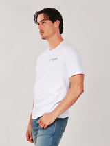 เสื้อยืดแขนสั้นผู้ชาย คอลเลคชั่น WRANGLER LEGENDS ทรงตรง สีครีม