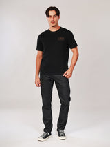 เสื้อยืดแขนสั้นผู้ชาย คอลเลคชั่น WRANGLER LEGENDS ทรงตรง สีดำ