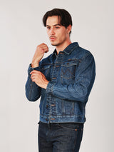เสื้อแจ็คเก็ตผู้ชาย คอลเลคชั่น WRANGLER LEGENDS ทรงตรง สียีนส์กลาง