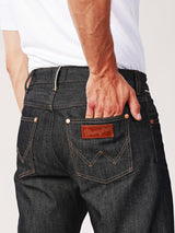 กางเกงยีนส์ (ริมขาว)ผู้ชาย คอลเลคชั่น WRANGLER LEGENDS 13MWZ FIT เอวกลาง ทรงตรง สียีนส์ผ้าดิบ