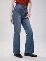 BOOTCUT FIT WRANGLER LEGENDS COLLECTION HIGH RISE REGULAR-BOOTCUT WOMEN'S JEANS MID INDIGO