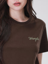 เสื้อยืดแขนสั้นผู้หญิง คอลเลคชั่น WRANGLER LEGENDS ทรงตรง สีน้ำตาล
