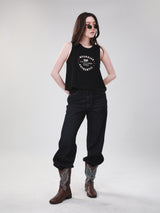 เสื้อยืดแขนกุดผู้หญิง คอลเลคชั่น WRANGLER LEGENDS ทรง Comfort สีดำ