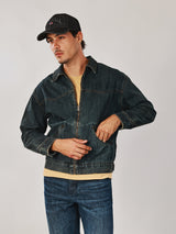 เสื้อแจ็คเก็ตผู้ชาย คอลเลคชั่น WRANGLER LEGENDS ทรงตรง สียีนส์กลาง