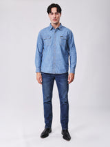 เสื้อเชิ้ตแขนยาวผู้ชาย คอลเลคชั่น BEYOND INDIGO ทรงตรง สียีนส์กลาง