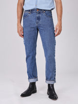 กางเกงยีนส์ (ริมดำ)ผู้ชาย คอลเลคชั่น BEYOND INDIGO GREENSBORO FIT เอวกลาง ทรงตรง สียีนส์กลาง