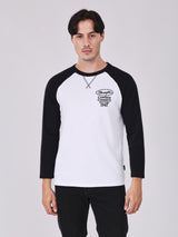 เสื้อยืดแขนยาวผู้ชาย คอลเลคชั่น BEYOND DENIM ทรงตรง สีขาว