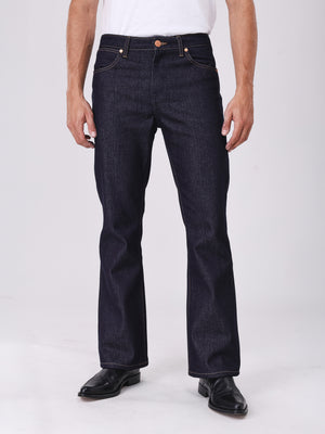 กางเกงยีนส์ผู้ชาย คอลเลคชั่น BEYOND INDIGO BOOTCUT FIT เอวสูง ทรงขาม้า สียีนส์ผ้าดิบ