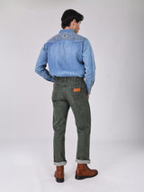 กางเกงยีนส์ผู้ชาย คอลเลคชั่น BEYOND DENIM MWZ FIT เอวกลาง ทรงตรง สีเขียว