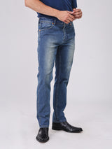 กางเกงยีนส์ผู้ชาย คอลเลคชั่น BEYOND DENIM LARSTON FIT เอวต่ำ ทรงเข้ารูป สียีนส์กลาง
