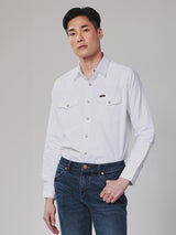 เสื้อเชิ้ตแขนยาวผู้ชาย คอลเลคชั่น LEGEND OF WRANGLER ทรงตรง สีขาว