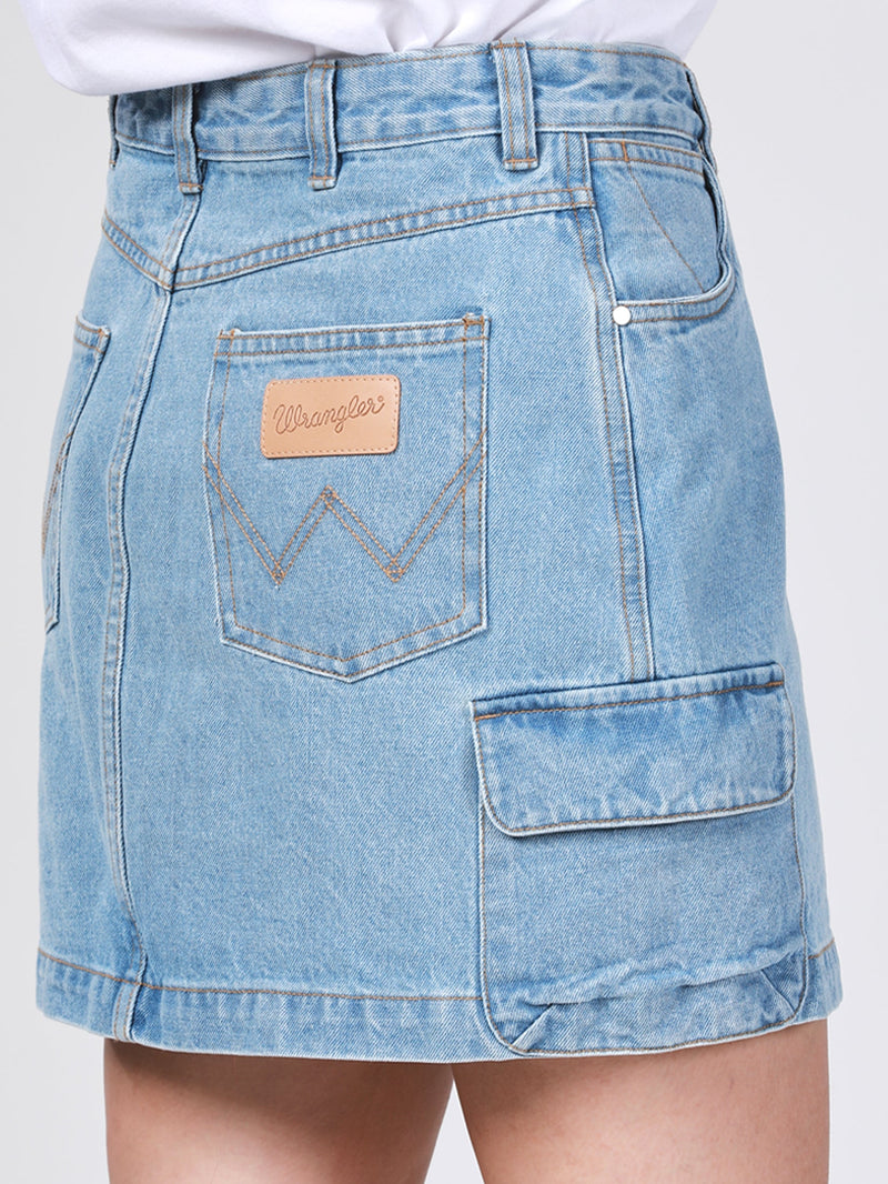 LEGEND OF WRANGLER COLLECTION WOMEN'S DENIM SKIRT LIGHT INDIGO