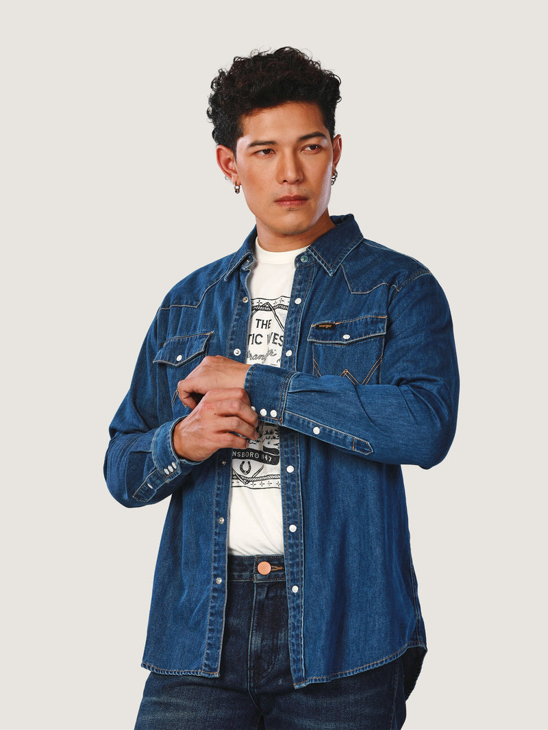 เสื้อเชิ้ตแขนยาวผู้ชาย คอลเลคชั่น EVERYDAY WITH WRANGLER ทรงตรง สียีนส์กลาง