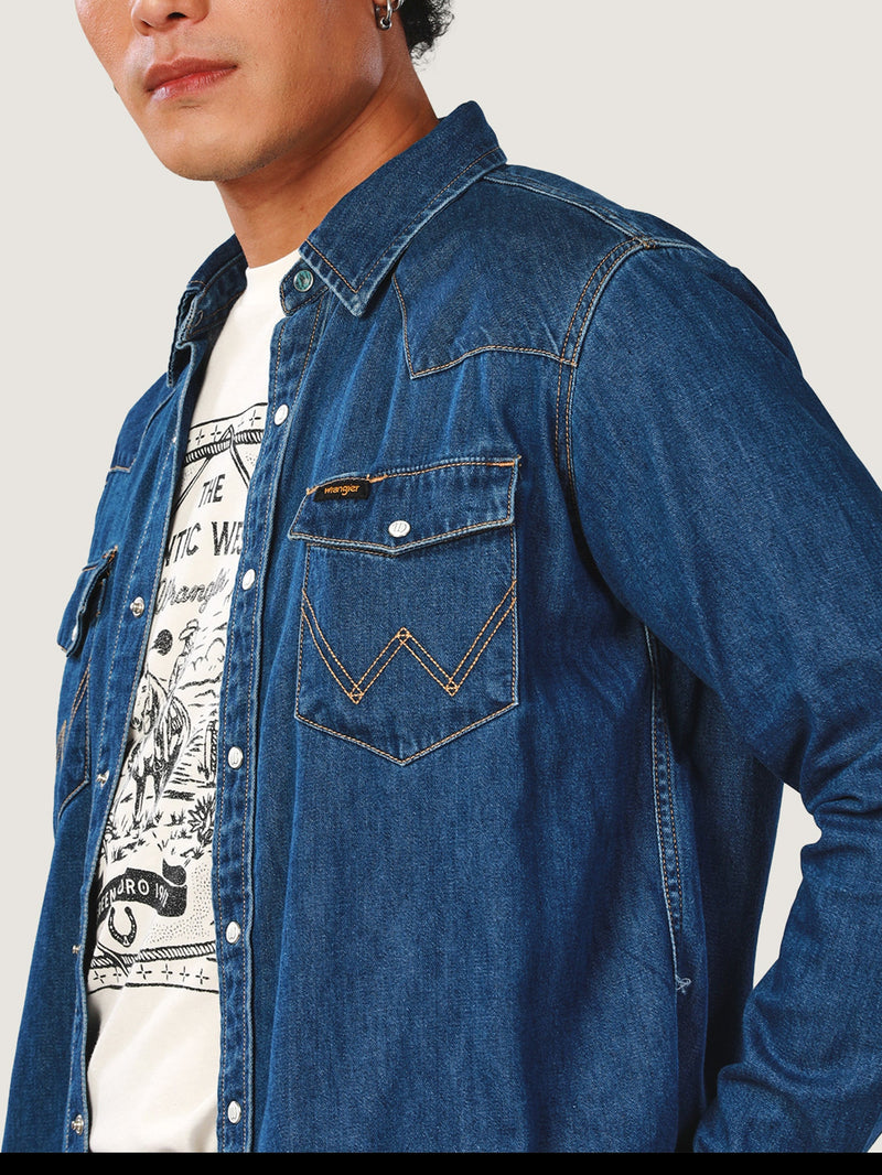 เสื้อเชิ้ตแขนยาวผู้ชาย คอลเลคชั่น EVERYDAY WITH WRANGLER ทรงตรง สียีนส์กลาง