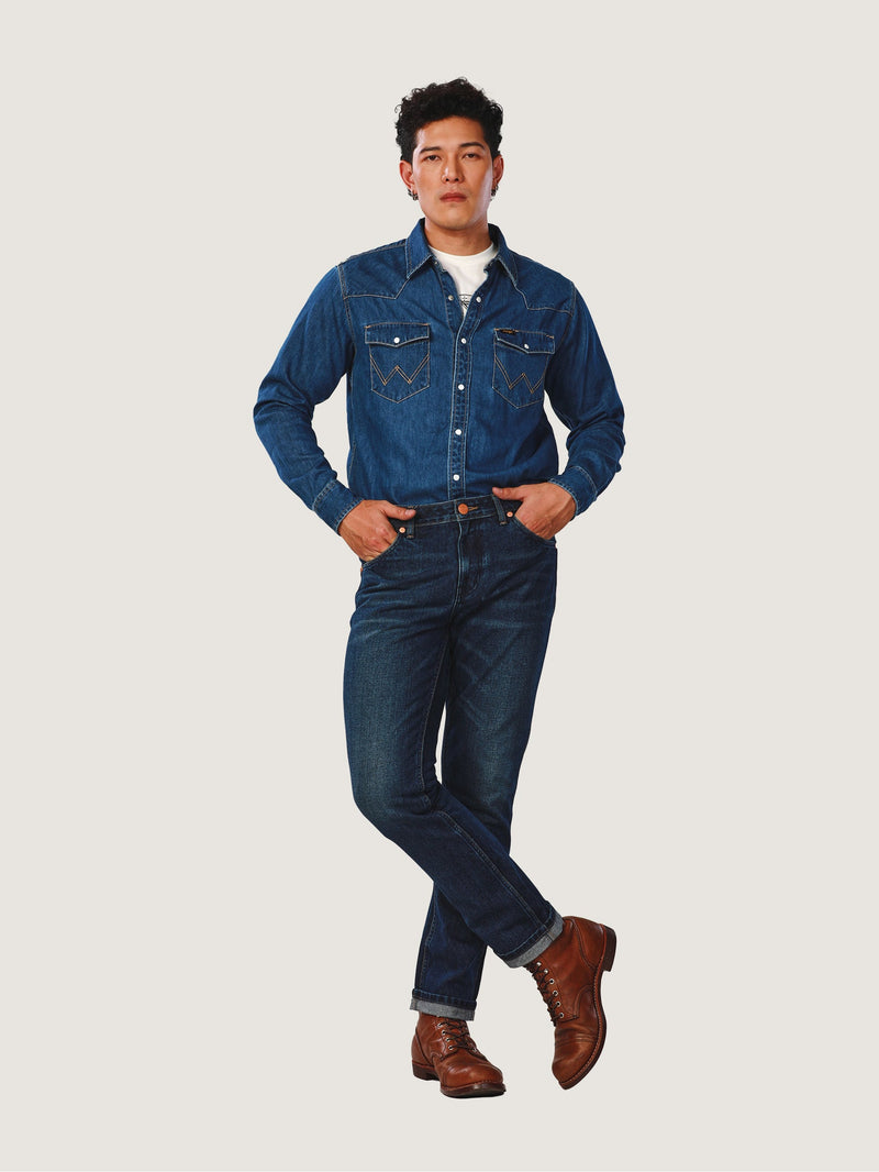 เสื้อเชิ้ตแขนยาวผู้ชาย คอลเลคชั่น EVERYDAY WITH WRANGLER ทรงตรง สียีนส์กลาง