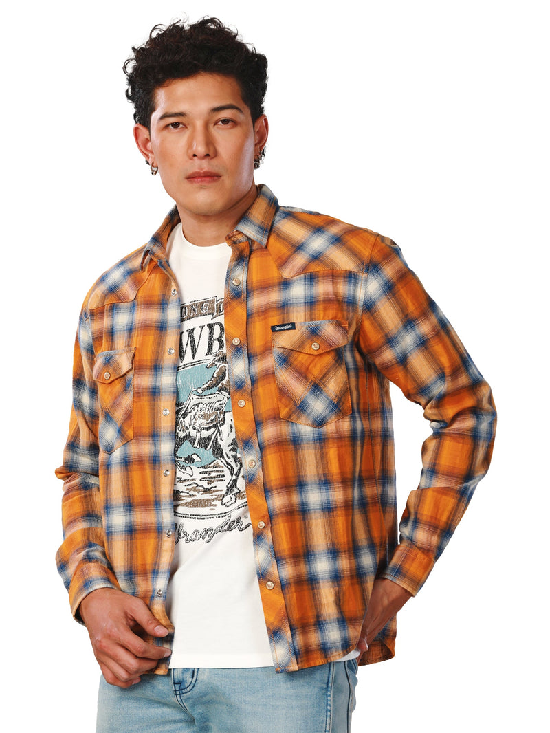 เสื้อเชิ้ตแขนยาวผู้ชาย คอลเลคชั่น EVERYDAY WITH WRANGLER SLIM FIT สีเหลือง