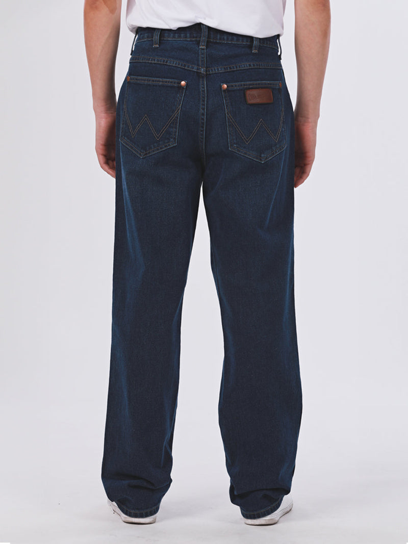 FRONTIER RELAX STRAIGHT FIT WRANGLER KEEPS YOU COOL COLLECTION MID RISE COMFORT MEN'S JEANS MID INDIGO