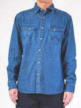 เสื้อเชิ้ตแขนยาวผู้ชาย คอลเลคชั่น WRANGLER FOR ALL ทรงตรง สียีนส์กลาง