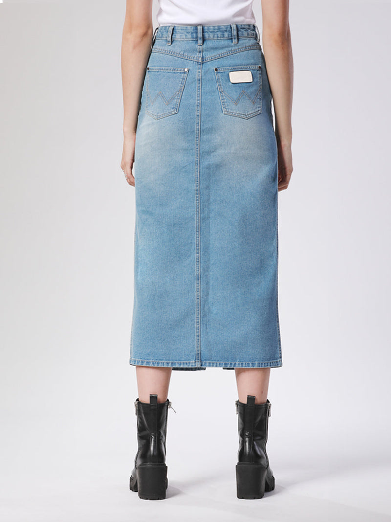 LEGEND OF WRANGLER COLLECTION WOMEN'S DENIM SKIRT LIGHT INDIGO