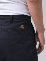 กางเกงขาสั้นผู้ชาย คอลเลคชั่น LEGEND OF WRANGLER CHINO FIT เอวกลาง ทรงตรง สีกรมท่า