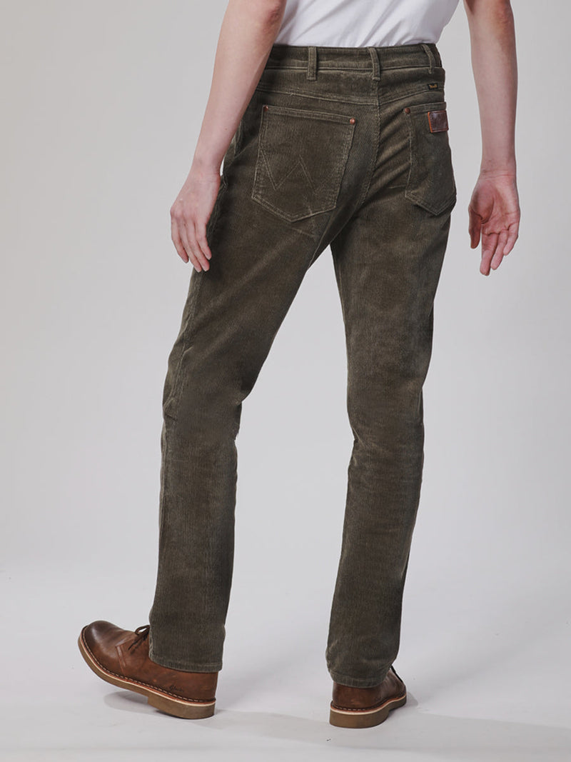 LEGEND OF WRANGLER COLLECTION GREENSBORO FIT MID RISE REGULAR MEN'S PANTS OLIVE GREEN