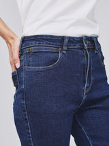 กางเกงยีนส์ผู้หญิง SLIM FIT เอวกลาง ทรงเข้ารูป สียีนส์กลาง