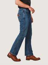 กางเกงยีนส์ผู้ชาย คอลเลคชั่น EVERYDAY WITH WRANGLER BOOTCUT FIT เอวสูง ทรงขาม้า สียีนส์กลาง