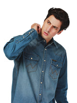 REGULAR FIT LEGEND OF WRANGLER COLLECTION MEN'S DENIM SHIRT LONG SLEEVES MID INDIGO