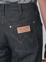 กางเกงยีนส์ผู้ชาย คอลเลคชั่น LEGEND OF WRANGLER MWZ FIT (Authentic Premium Jeans) เอวกลาง ทรงตรง สียีนส์ผ้าดิบ