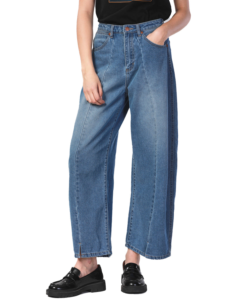 BARREL FIT LEGEND OF WRANGLER COLLECTION HIGH RISE RELAXED WOMEN'S JEANS LIGHT INDIGO