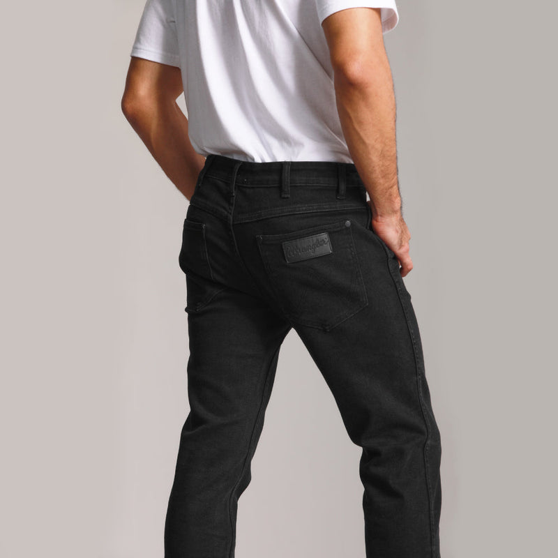 กางเกงยีนส์ผู้ชาย VEGAS FIT เอวกลาง ทรงรัดรูป สีดำ